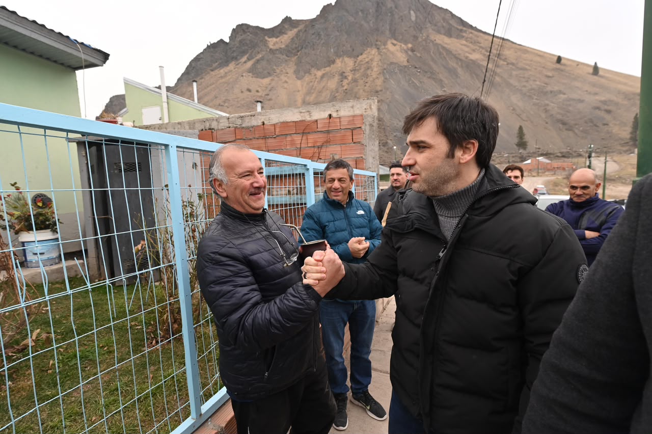 Más de 100 familias de Valle Chico ya tienen gas: Torres y Taccetta inauguraron una obra que pone fin a diez años de espera