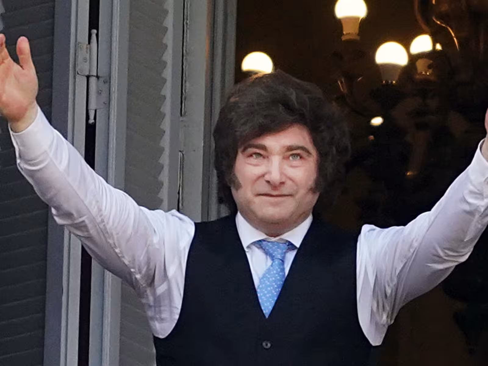 Milei cuestionó a Florencia Peña por difusión falsa sobre el padre de Messi