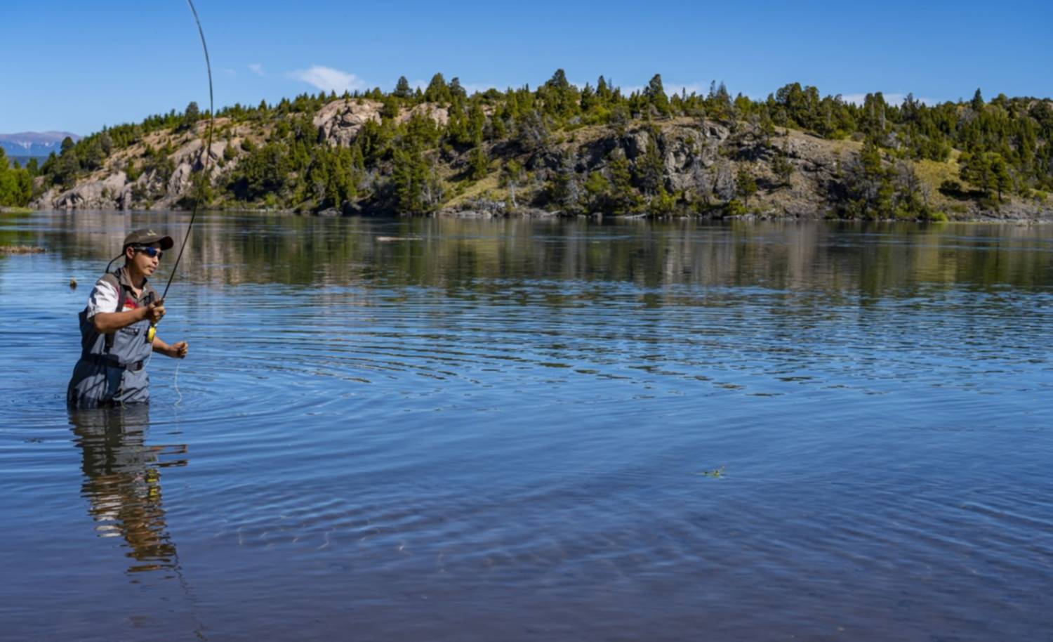 La pesca deportiva continental cierra hoy su temporada extendida en Chubut
