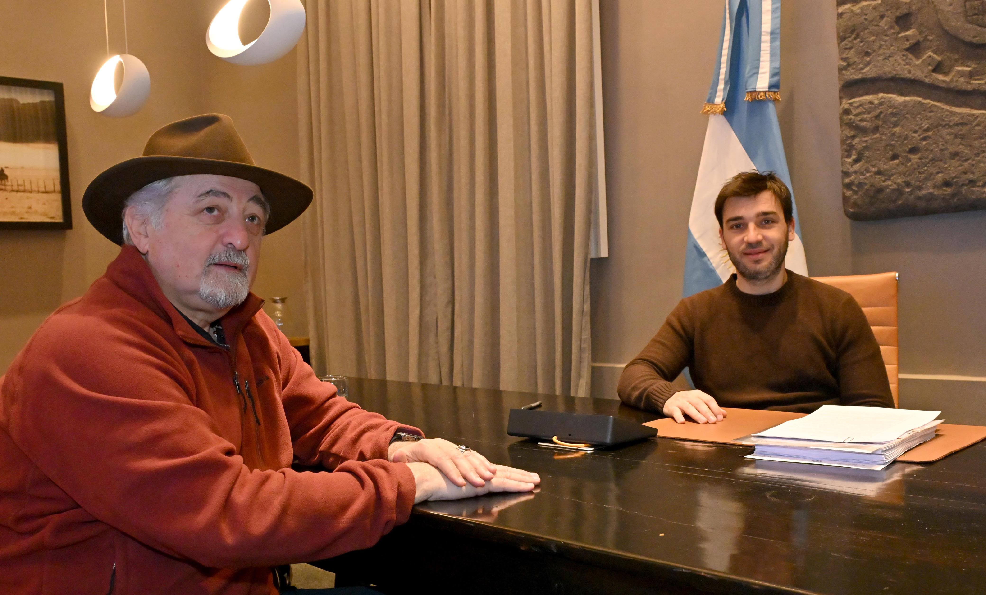 Más de 150 viviendas y 150 lotes con servicios: Provincia y Municipio acordaron una respuesta integral para el cerro Hermitte